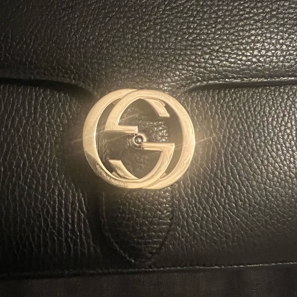 Gucci Black and Gold Crossbody Bag with Iconic GG Logo - Picture 2 of 15